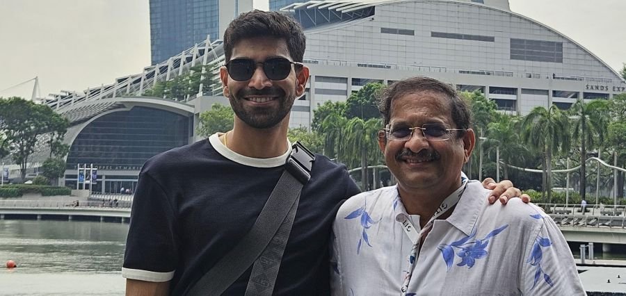 Read more about the article Father-Son Duo is Making Online Shopping Human Again with India’s First Collaborative Commerce Solution